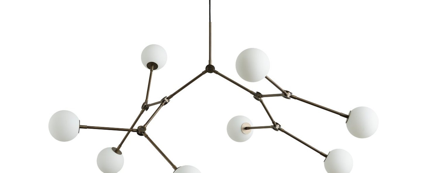 banner-image Lustre drop bulb verre opalin laiton oxyde noir et laiton l155cm h91cm 101 copenhagen normal