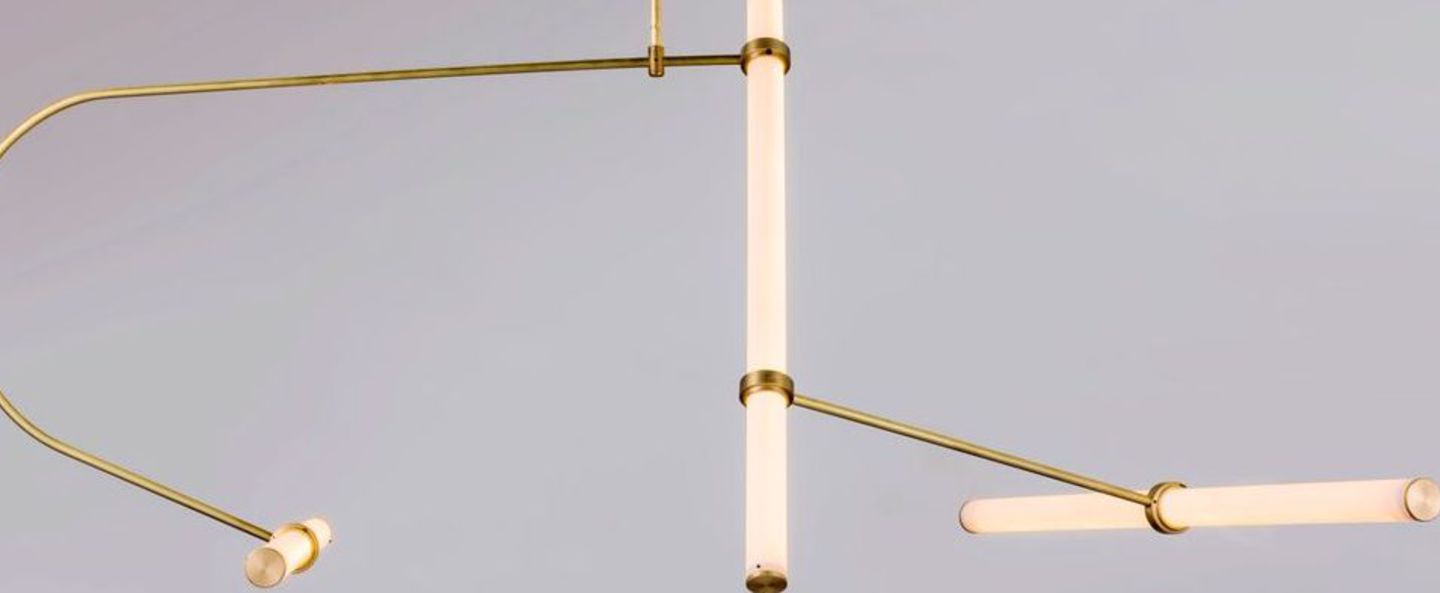 banner-image Lustre tube 2 laiton led l106cm h139cm naama hofman normal