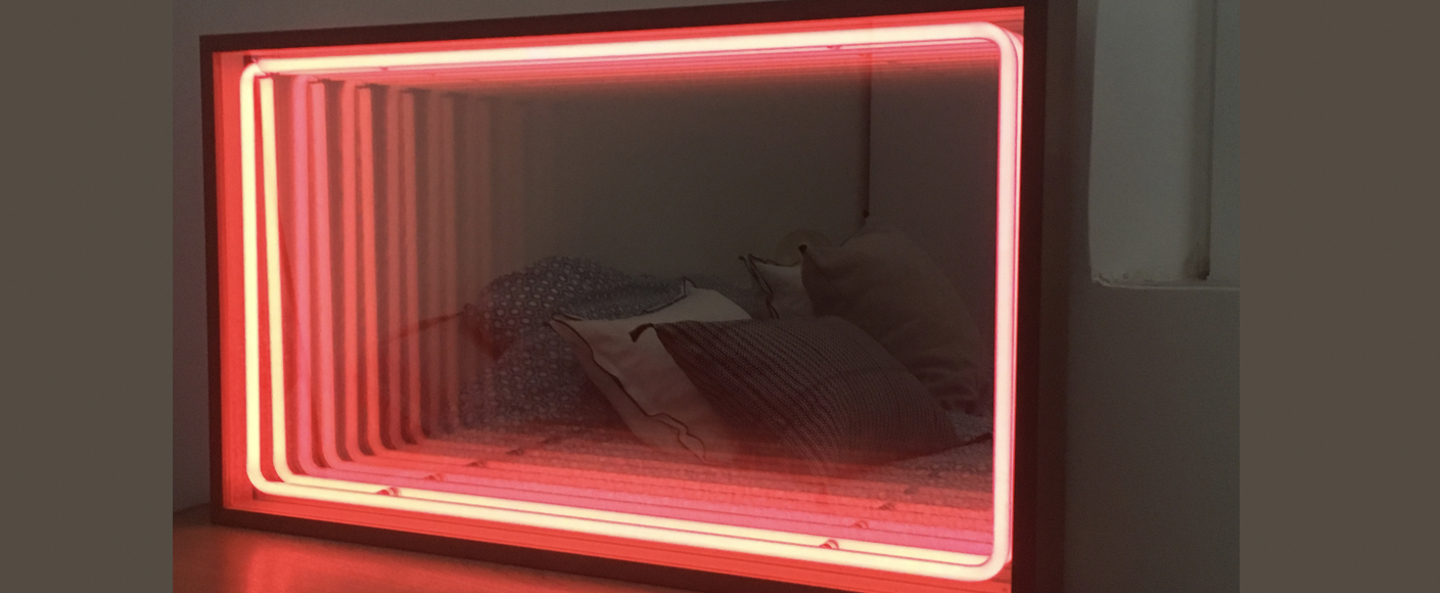 banner-image Mobilier lumineux miroir mini bois chene neon rose corail l41cm h70cm lumneo normal