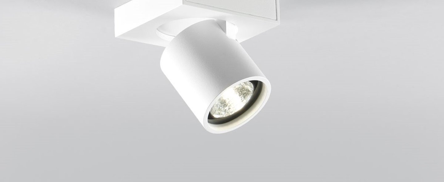 Plafonnier focus 1 blanc led 3000k 540lm l10cm h10cm light point normal