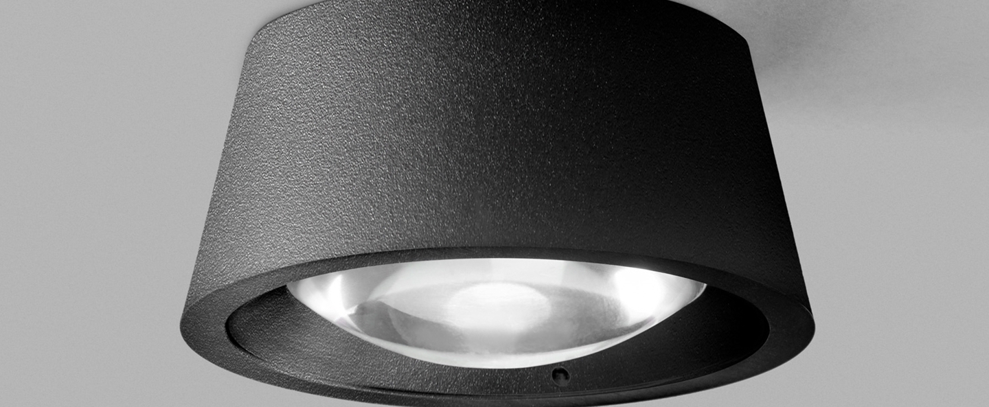 banner-image Plafonnier optic out noir et blanc ip54 led 2700k 502lm o10cm h4 5cm light point normal