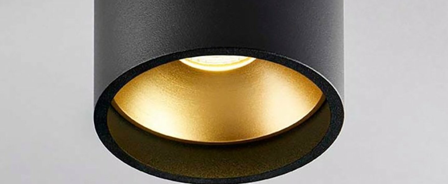 banner-image Plafonnier solo 1 noir et or ip54 led 3000k 380lm o8cm h8cm light point normal