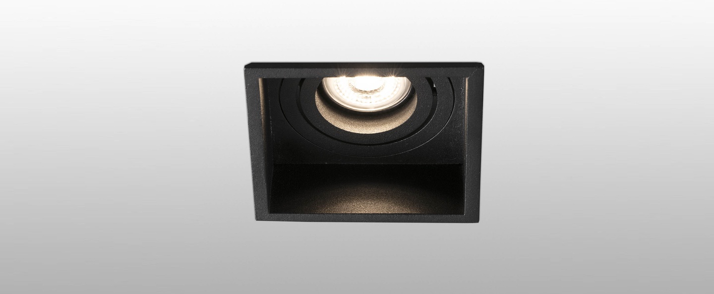 banner-image Spot encastrable hyde square orientable noir o8 9cm h5 5cm faro normal