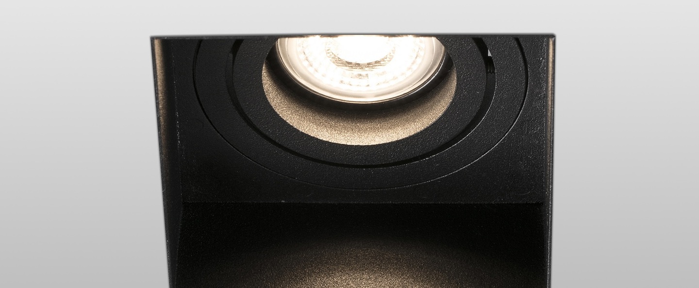 banner-image Spot encastrable hyde trimless orientable noir l8 2cm h5 5cm faro normal