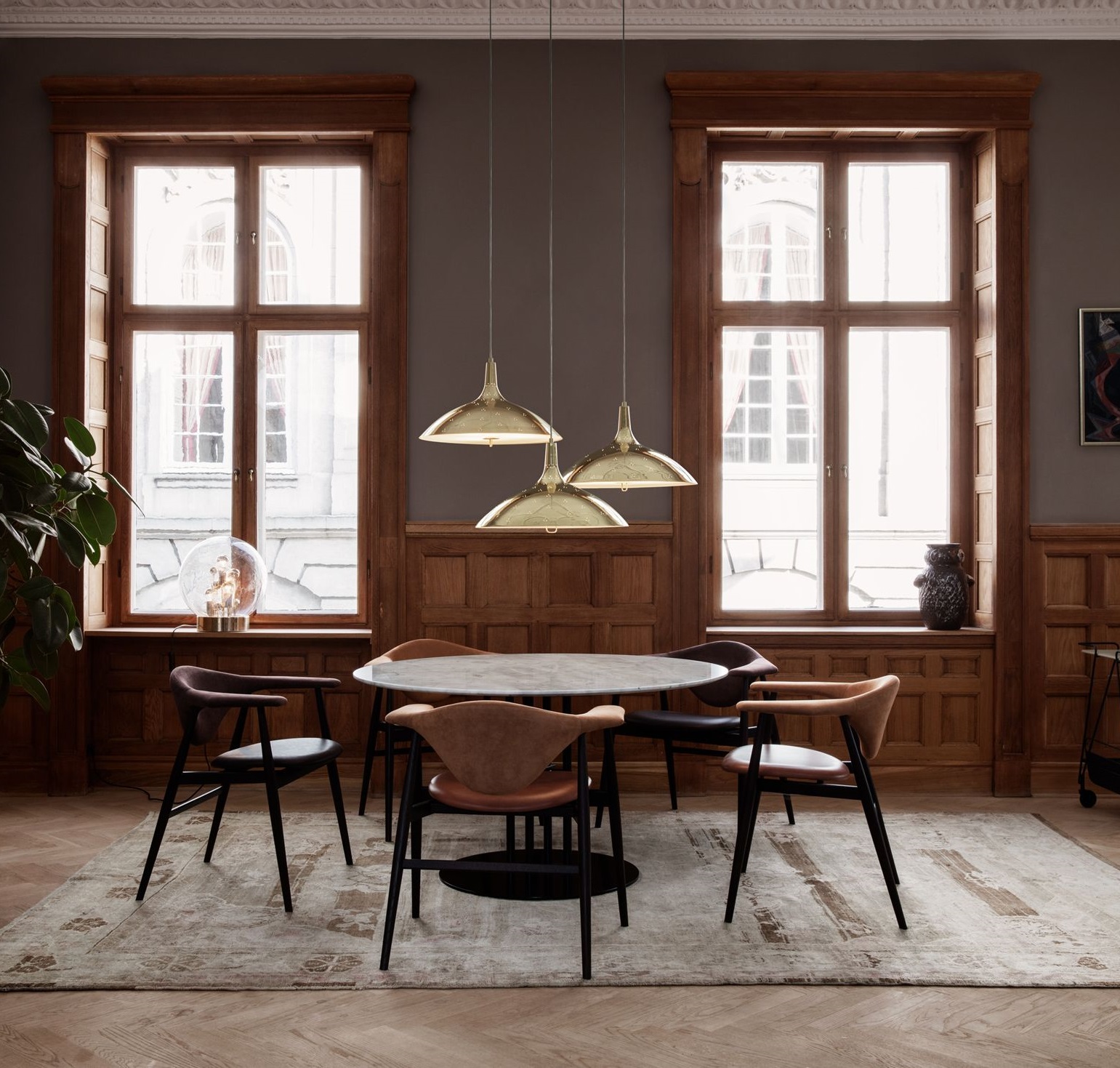 Lampe de bureau miniature blanche en laiton 12V