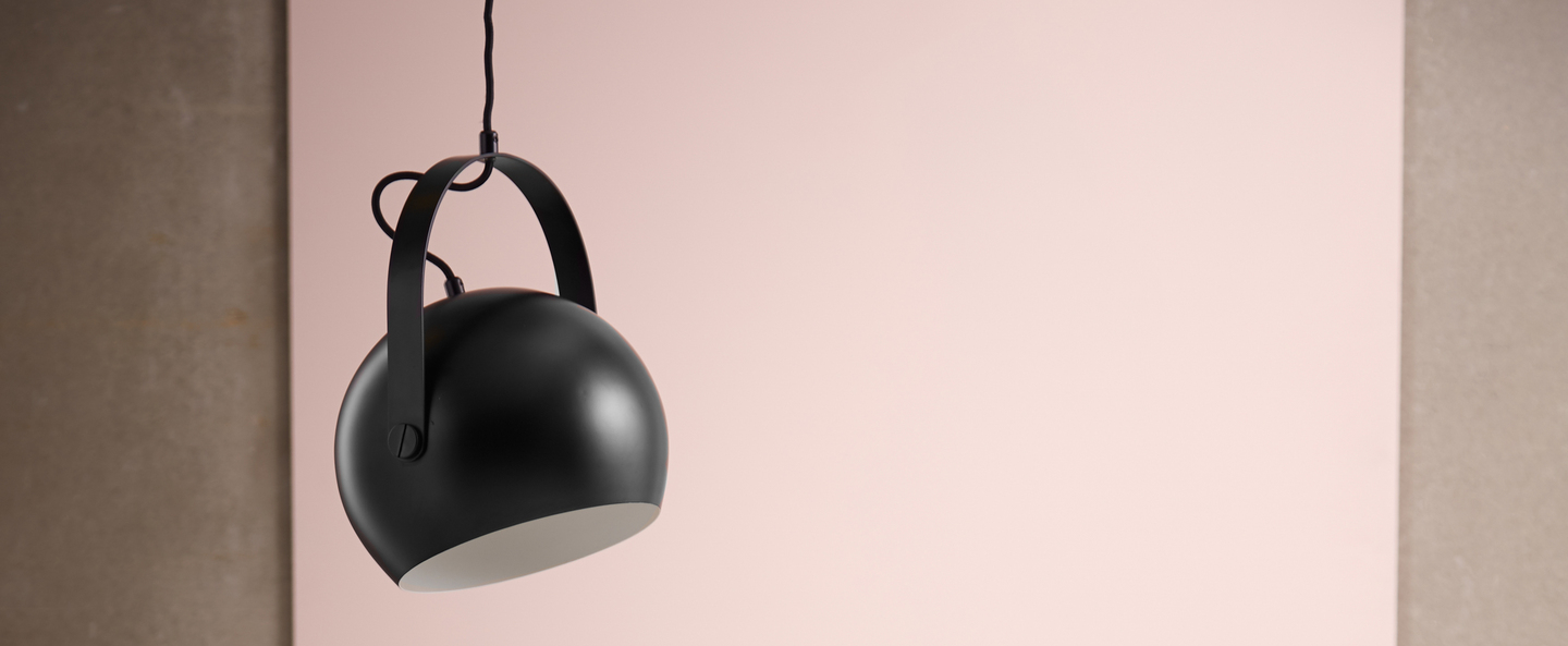 banner-image Suspension ball avec poignee noir mat o19cm h24cm frandsen normal