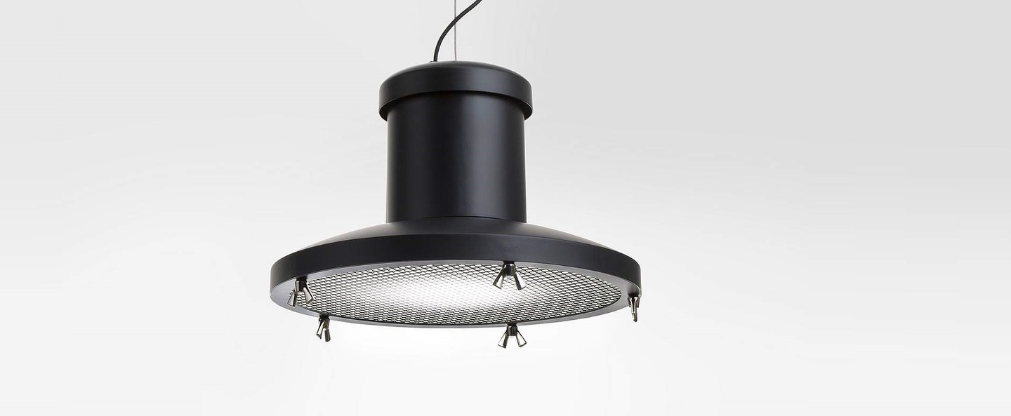 banner-image Suspension chapeau noir o27cm zava normal