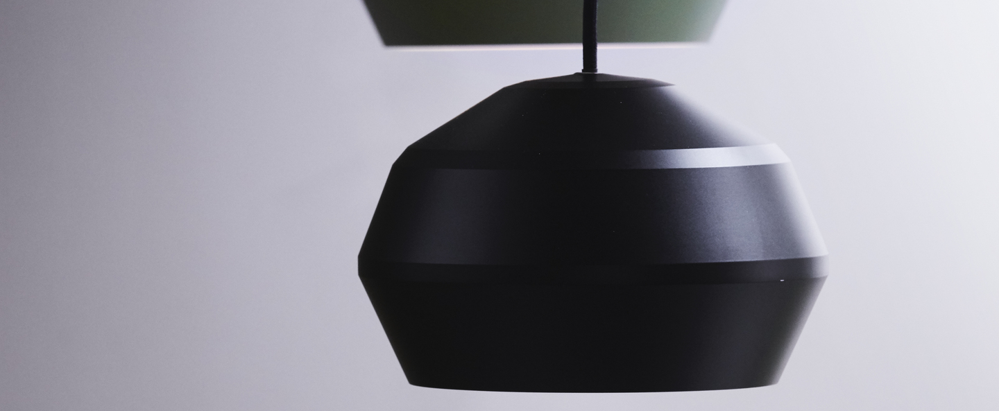 banner-image Suspension edge noir o20cm h15cm pholc normal