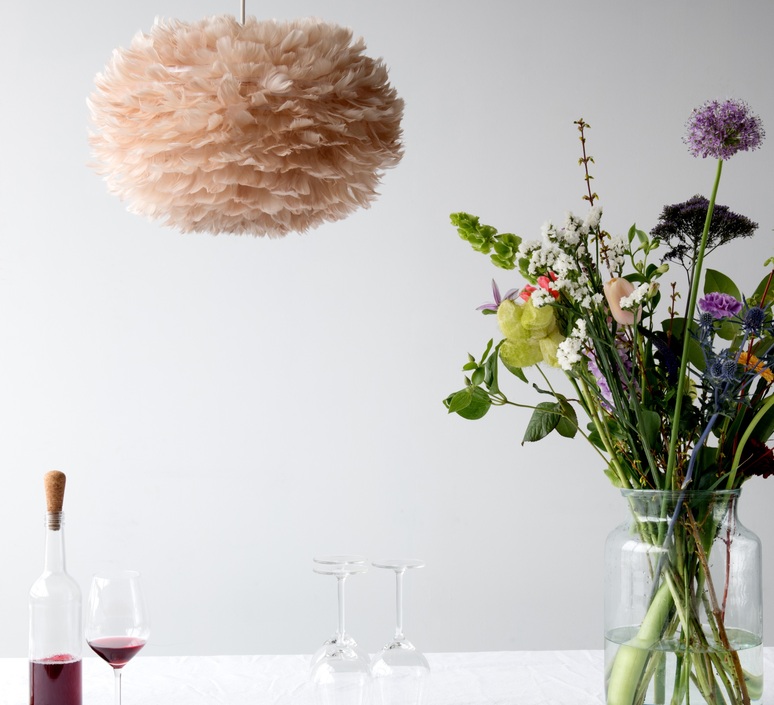 UMAGE ガチョウ羽毛ペンダントライトVITA  Hanging lamp, Eos M, goose feathers, brown, Ø45cm, H30cm - Umage