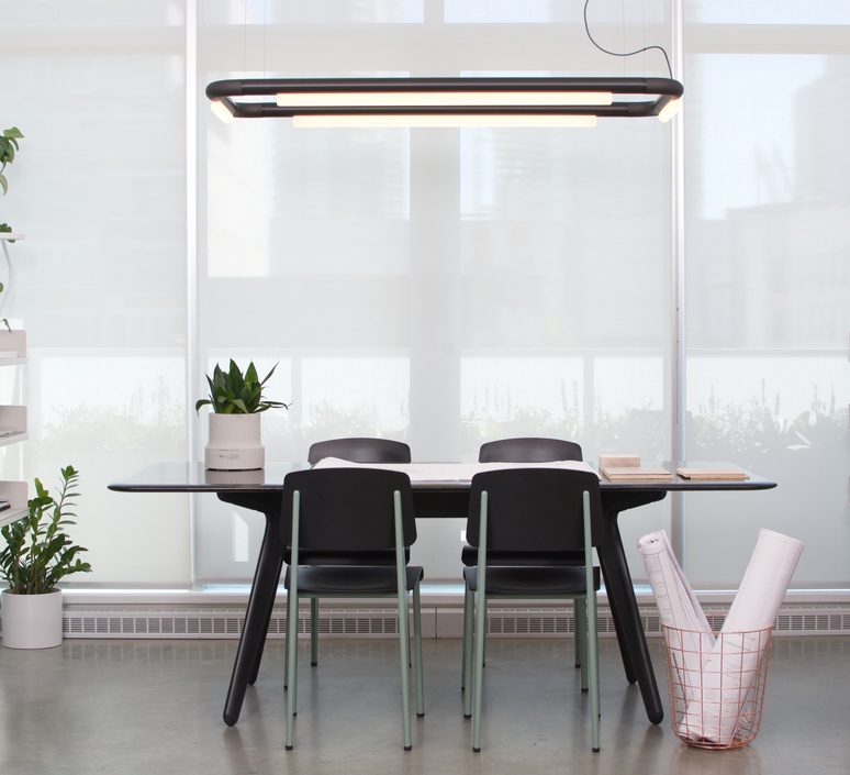 Pipeline cm4 dali  caine heintzman suspension pendant light  andlight pip cm4 p bk 27 dal 230  design signed nedgis 90632 product