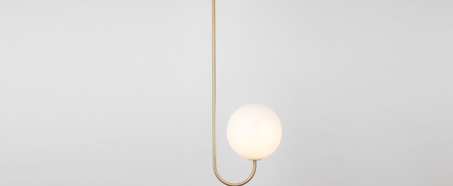 Suspension single angle blanc et laiton l21 5cm h63 4cm anastassiades studio normal