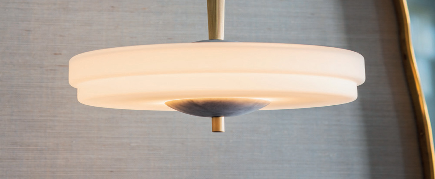 banner-image Suspension trave laiton marbre carrara l30cm h37cm bert frank normal
