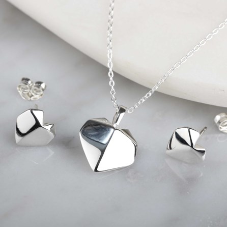 Stunning Silver Origami Heart Necklace Stunning Silver Origami Heart Necklace