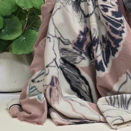Floral Wrap in Pale Pink Floral Wrap in Pale Pink