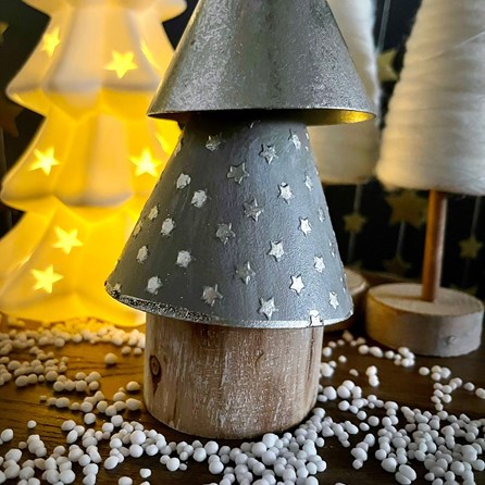 Metal Silver Cone Tree on Log Decoration Metal Silver Cone Tree on Log Decoration