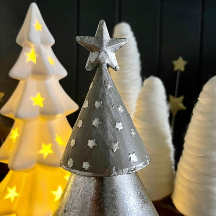 Metal Silver Cone Tree on Log Decoration Metal Silver Cone Tree on Log Decoration