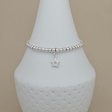 'Marvellous Mum' Beaded Charm Bracelet 'Marvellous Mum' Beaded Charm Bracelet