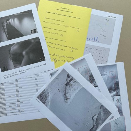 Murder Mystery Case Files - Death In Antarctica Murder Mystery Case Files - Death In Antarctica