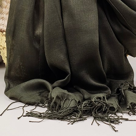 Plain Lightweight Tassel Scarf in Olive Green Plain Lightweight Tassel Scarf in Olive Green