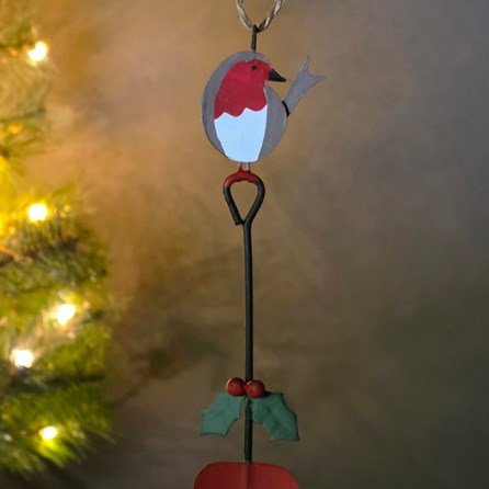 Robin on Garden Spade Hanging Christmas Decoration