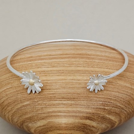 Sterling Silver Daisy Bangle Sterling Silver Daisy Bangle