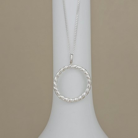 Sterling Silver Rope Circle Pendant Sterling Silver Rope Circle Pendant