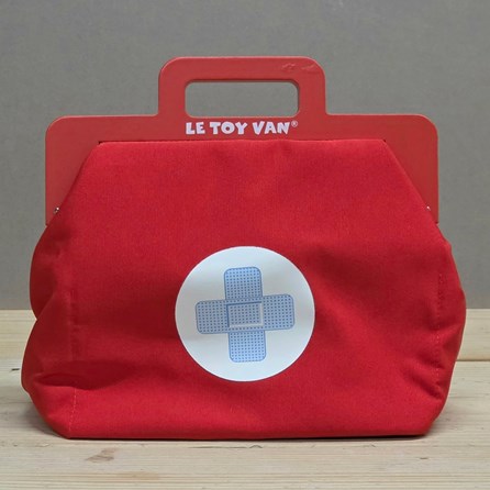 Vintage Wooden Doctor's Medical Kit Vintage Wooden Doctor's Medical Kit