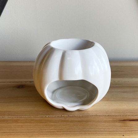 White Ceramic Pumpkin Oil Burner White Ceramic Pumpkin Oil Burner