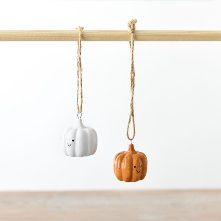 White Smiling Pumpkin Hanging Halloween Decoration White Smiling Pumpkin Hanging Halloween Decoration