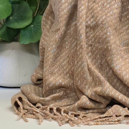 Winter Fleck Blanket Scarf in Beige Winter Fleck Blanket Scarf in Beige
