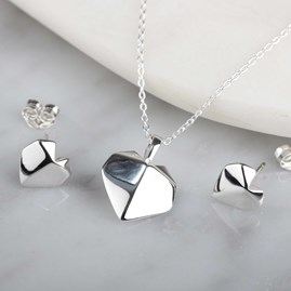 Stunning Silver Origami Heart Necklace Stunning Silver Origami Heart Necklace