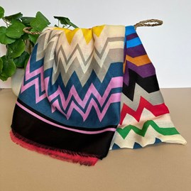 Bold Zigzag Print Scarf