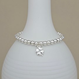 Children's Beaded Bracelet with Clover Leaf Charm Children's Beaded Bracelet with Clover Leaf Charm