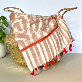 Abstract Aztec Style Print Scarf with Tassels in Light Pink Abstract Aztec Style Print Scarf with Tassels in Light Pink