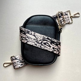 Cross Body Double Zip Bag in Black Cross Body Double Zip Bag in Black