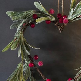 Red Berry Heart Wreath Christmas Decoration