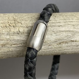 Men's Vintage Style Leather Bracelet Men's Vintage Style Leather Bracelet