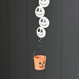 Skeleton Faces and Bucket Hanging Halloween Decoration Skeleton Faces and Bucket Hanging Halloween Decoration