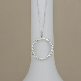 Sterling Silver Rope Circle Pendant Sterling Silver Rope Circle Pendant