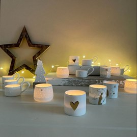 Tealight Holder with 'Baubles In Love' Design Tealight Holder with 'Baubles In Love' Design