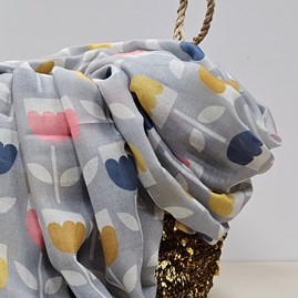 Tulips Scarf in Silver Tulips Scarf in Silver