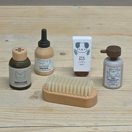 Wooden Animal Vet Set Wooden Animal Vet Set