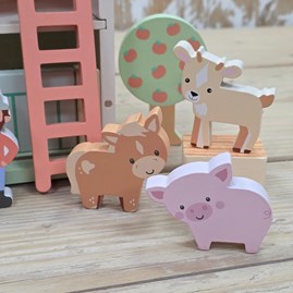 Wooden Farmyard Play Set