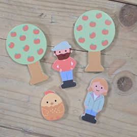 Wooden Farmyard Play Set Wooden Farmyard Play Set