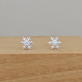 925 Silver Small Christmas CZ Snowflake Stud Earrings Sterling Silver Christmas Jewellery Xmas Gifts Secret Santa Stocking Fillers Snowflake Stud Earrings
