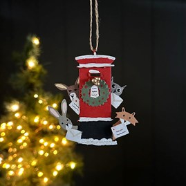 Animals Peeking Around a Letterbox Hanging Decoration Christmas Decorations Festive Decorations Metal Decoration Hanging Animals On Postbox Shoeless Joe