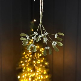 Bunch Of Tin Mistletoe Hanging Christmas Decoration Bunch Of Tin Mistletoe Hanging Christmas Decoration