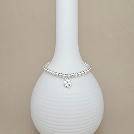 Children's Beaded Bracelet with Clover Leaf Charm Children's Beaded Bracelet with Clover Leaf Charm