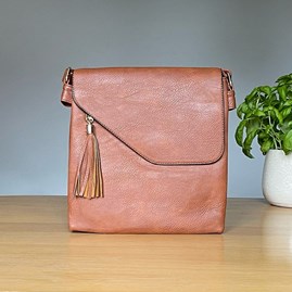 Cross Body Bag With Tassel in Brown