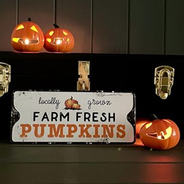 'Farm Fresh Pumpkins' Metal Sign